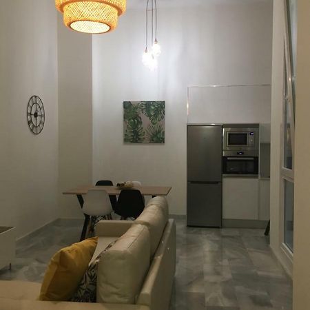 Apartamento nuevo en casa tipo palacio Cádiz Exterior foto
