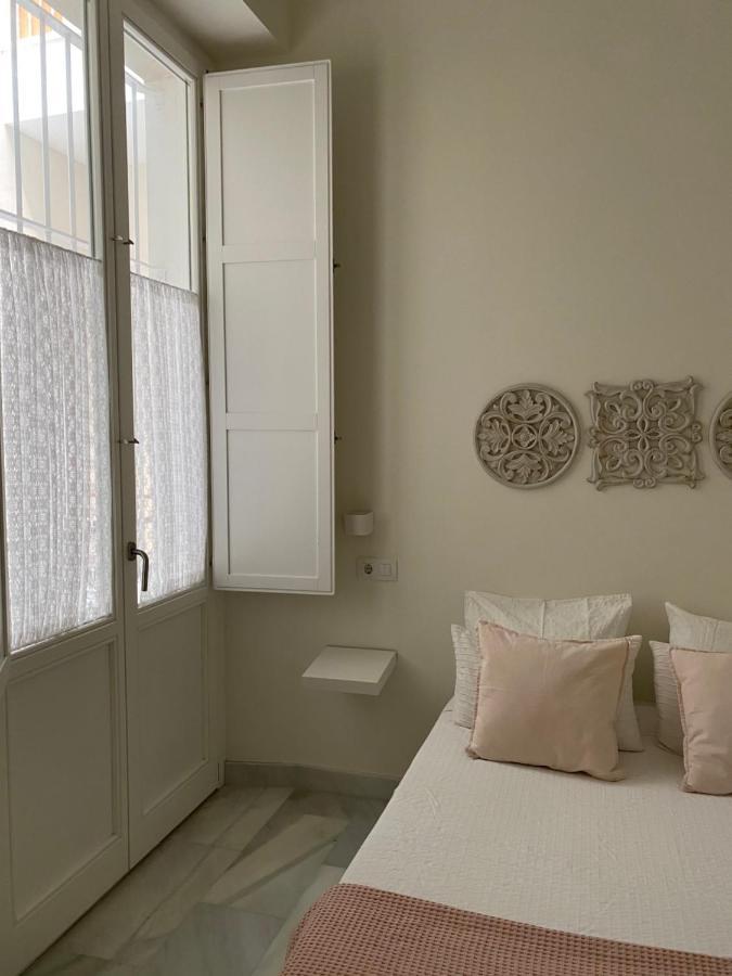 Apartamento nuevo en casa tipo palacio Cádiz Exterior foto